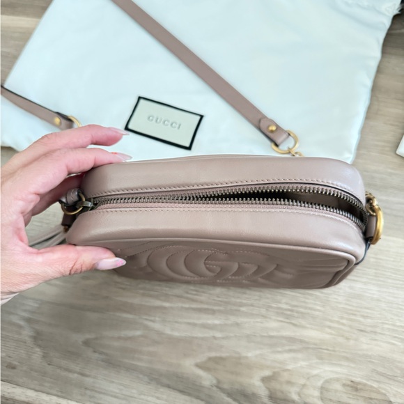 Gucci mini GG Marmont chain shoulder bag - Picture 2 of 11